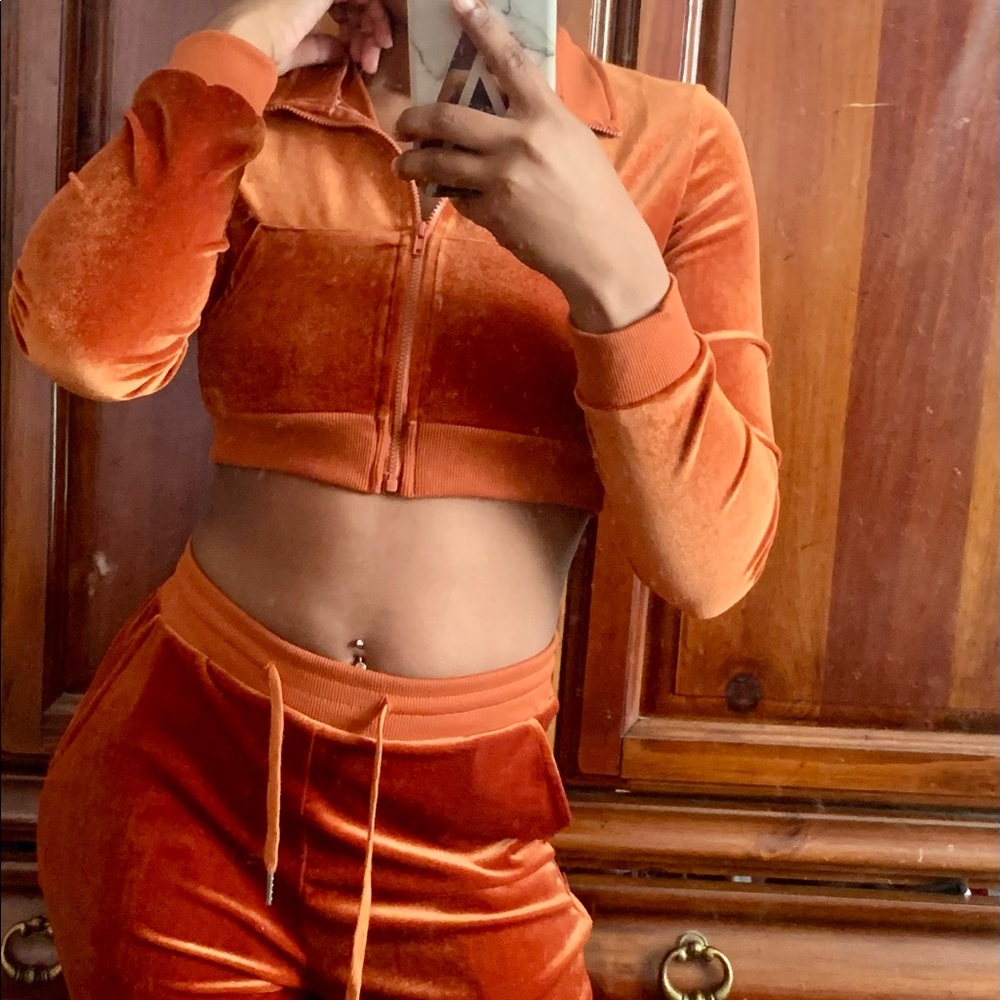 Suede Sweatsuit sets , 2SMALL . 2MEDIUM